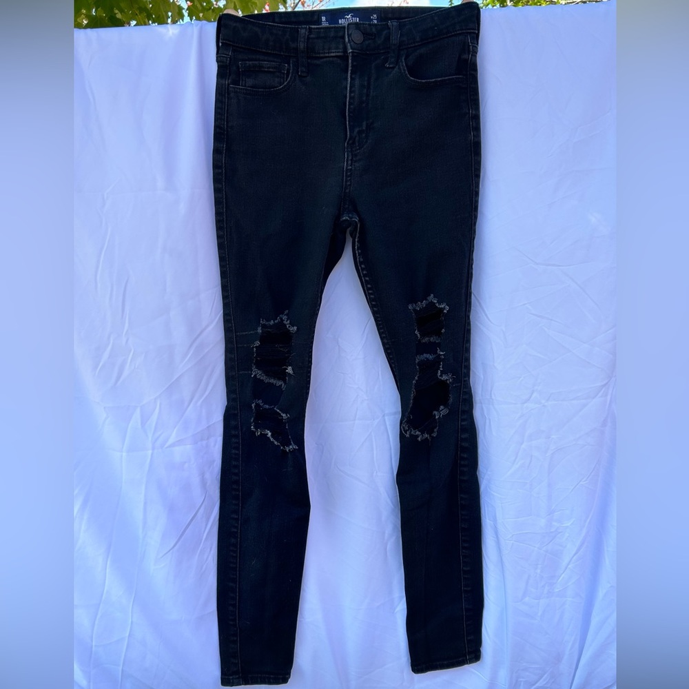 Hollister Ripped Super Skinny Jeans, 1R (25W, 28L)